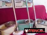 Fregona giratoria con palo extensor y repuestos. Ruedas grandes. Mensajeria disponible