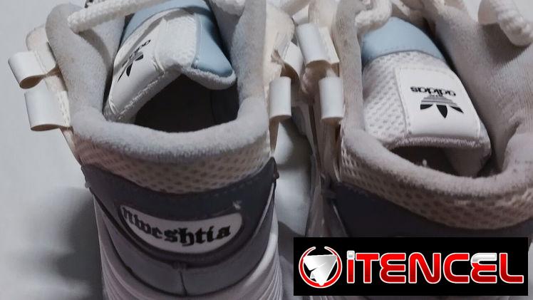 se vende un par de tenis #42