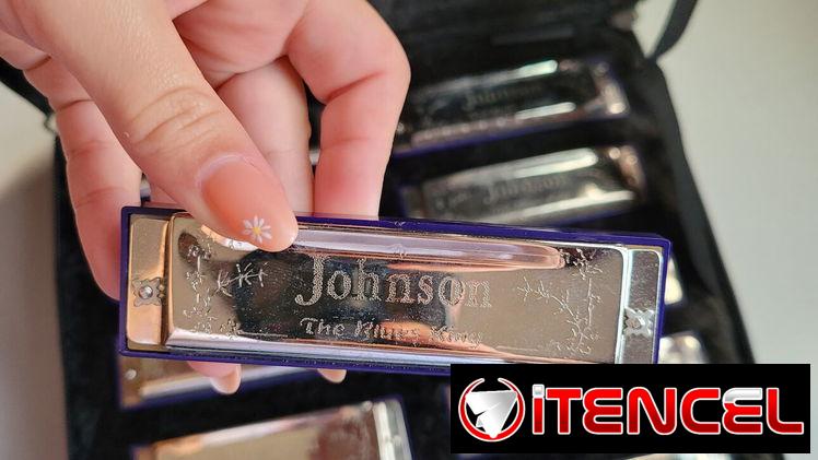Juego de armónicas Johnson, The Blues King