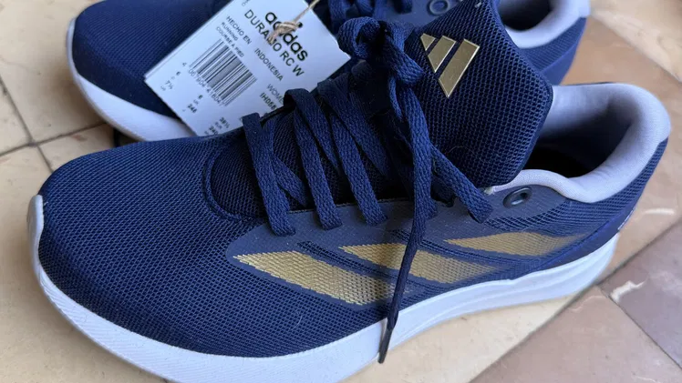 Tenis Adidas 30usd