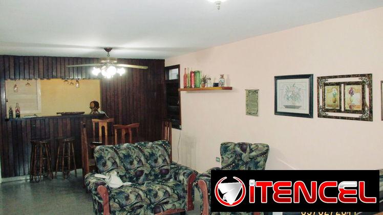 🏠Maison à louer avec 4 chambres, disponible pour une location longue durée. Idéale pour les étudiants internationaux.