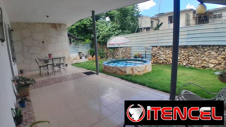 Venta de casa independiente en Fontanar ( 70 vacía 80 mil con todo