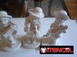 Se venden adornos de porcelana