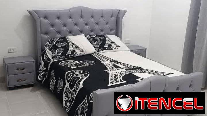 Camas tapizadas Cómodas espejos colchones y más