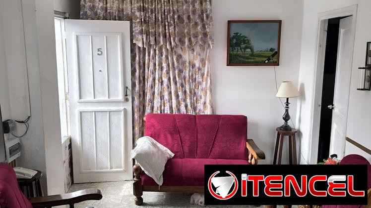 Apartamento Playa 1er, 2/4,gas, teléfono