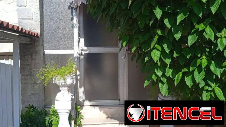 SE VENDE CASA TOTALMENTE INDEPENDIENTE EN EL CASINO DEPORTIVO