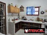 Casa de 4/4, garaje p/2 autos, 193m², en la Víbora (VB-43)