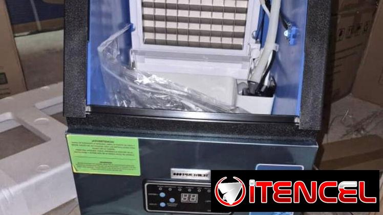 Solo 4 disponibles MAQUINA DE HACER HIELO, HIELERA, 40KG
