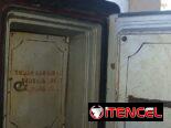 Caja fuerte antigua funcional