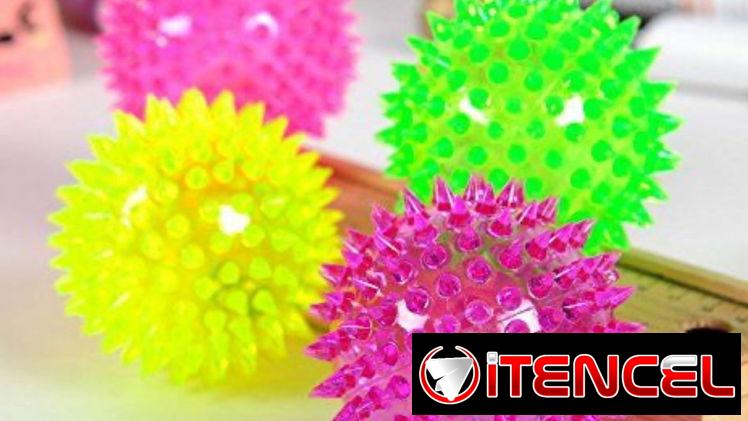 Pelotas de pinchitos con sonido para Mascotas