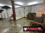 Venta de  casa independiente en la entrada de Santiago de Las Vegas, Avenida principal, Boyeros