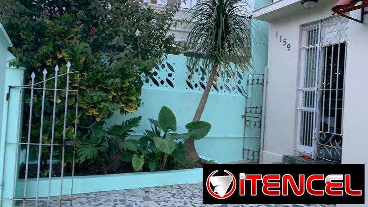 📱 Renta de Gran Villa con Vista al Mar y 5 Habitaciones en Cuba
