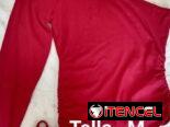 Ropa de mujer y tenis de hombre