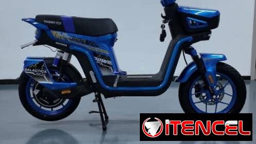 2150usd Se vende bicimoto Yoazaki Galactica 3000w nueva con todo alarma 2 llaves casco y malla de regalo 52774129