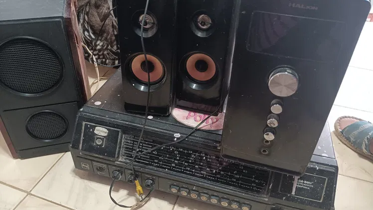 Tocadisco,casetera,disco y radio