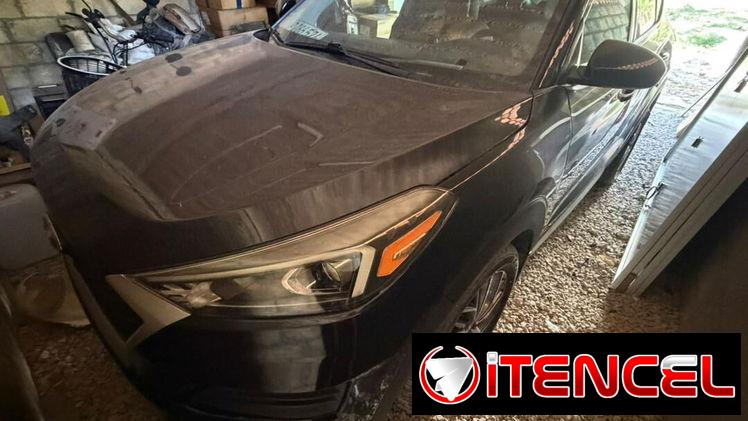 Hyundai Tucson 2019 Blanco :$23000  Hyundai Tucson 2020 Negro:$24500