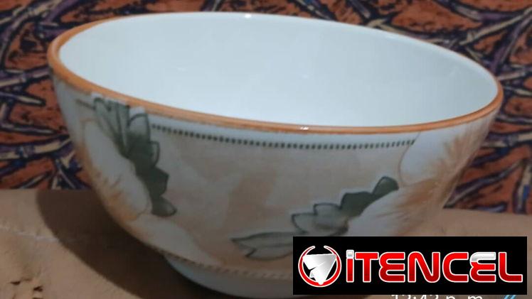 Se Vende Fogón de gas de cuatro (4) hornilla de uso.