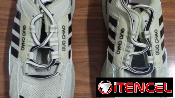 Zapatillas deportivas talla 41 y 42.