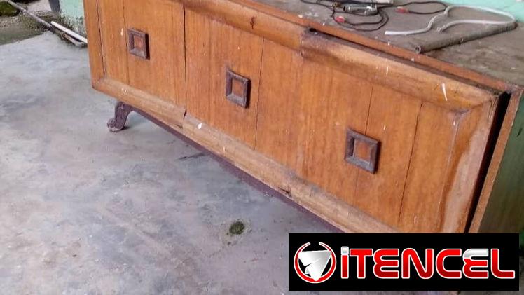-/-/-/10000$  mueble estante 3 puertas espacioso madera buena no coje comejen llamar 55106915