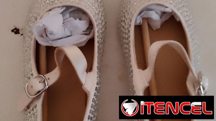 Balerinas de niña nuevas miden 22 cm