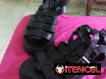 Vendo sandalias de hombre en 6 mil.