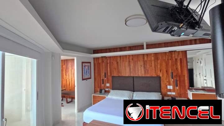 “Lujoso Apartamento en el Vedado con vistas al mar”