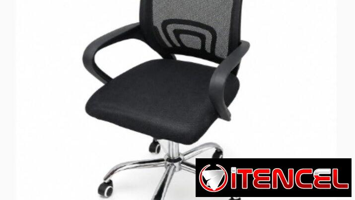 Silla de Oficina con brazos y ruedas