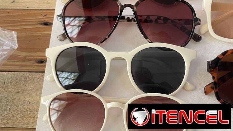 Gafas y relojes