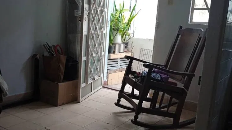Apto en venta en el Vedado por el parque Almendares