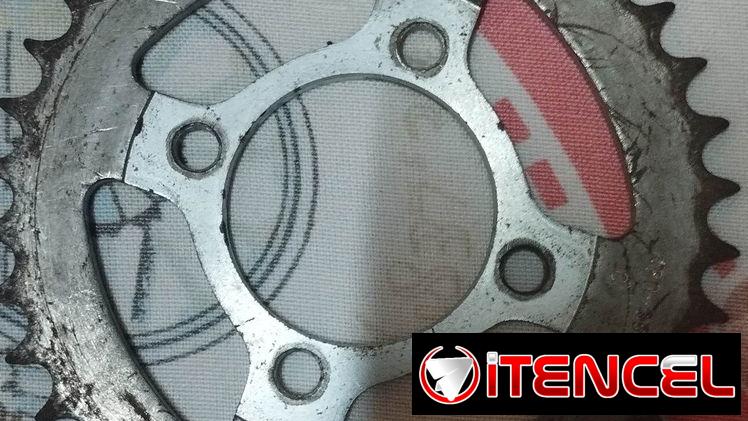 Se vende sprocket 36T