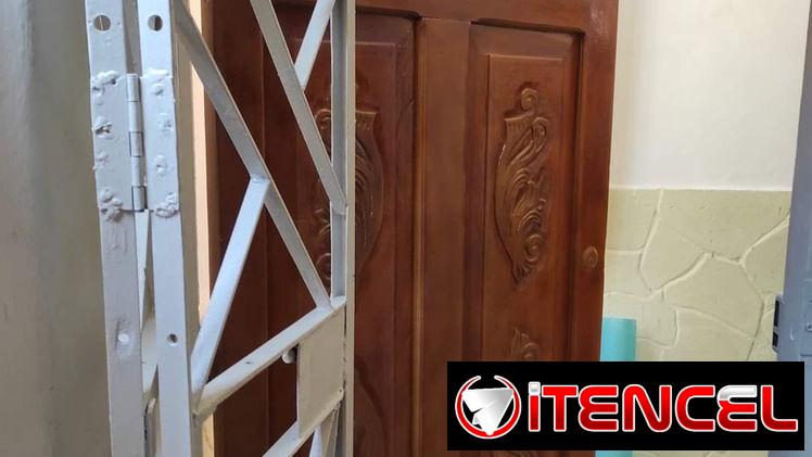 *3🏡Se vende apto en venta ubicado en centro por Zanja*           *Características*                        ^ * tiene 4 c