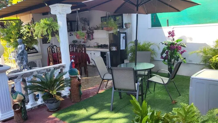 🏡VENTA DE CASA MODERNA EN PLAYA – Espacio, comodidad y excelente ubicación