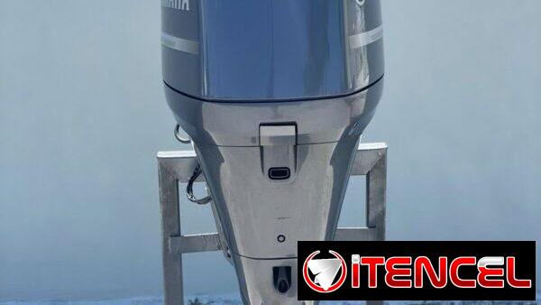Motor fueraborda Yamaha de 150HP, 4 tiempos, eje de 25 pulgadas (modelo 2013)