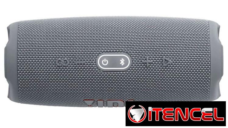 Altavoz portátil impermeable JBL Charge 5 con batería externa integrada