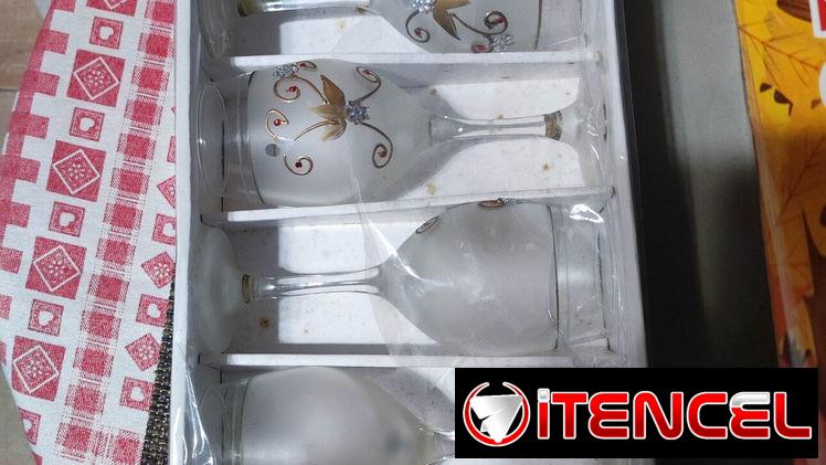 Juego de 6 copas de vino decoradas