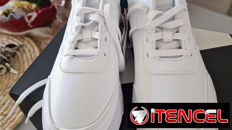 Adidas Tenasur Sport 2.0 K – ¡Elegancia y Comodidad en Blanco Total!