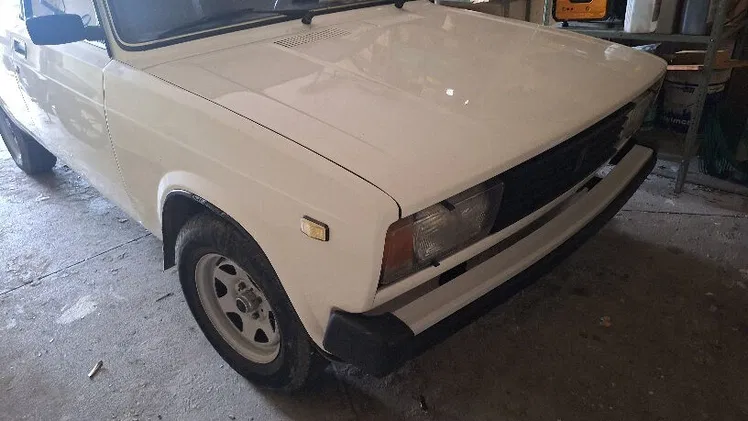 Lada 2105 del año 2000 en muy buen estado
