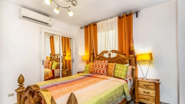 Renta de casa por noches en La Habana. Alquiler de apartamento por noches en el Vedado 150 USD