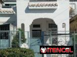 Se permuta casa con garaje en Santos Suárez