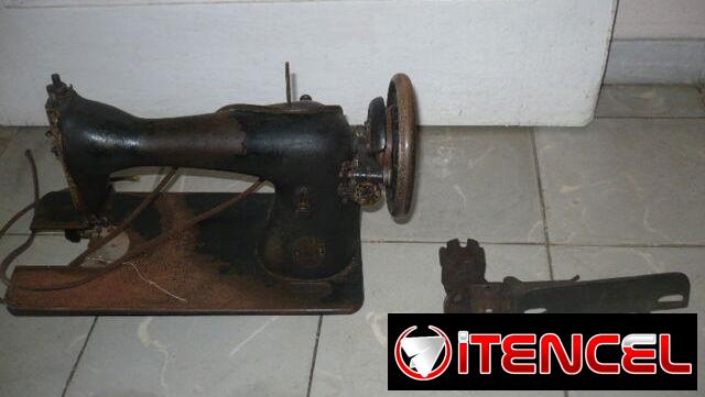 Máquina coser Singer antigua sin la base ni el mueble