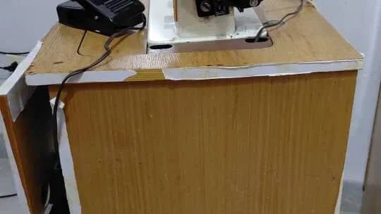Máquina de coser y bordar llamar 78605934.
