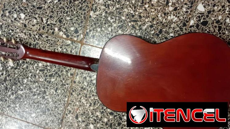 Guitarra Clásica muy buena