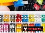 Kit Surtido de 306 Fusibles de Coche tipo cuchilla.