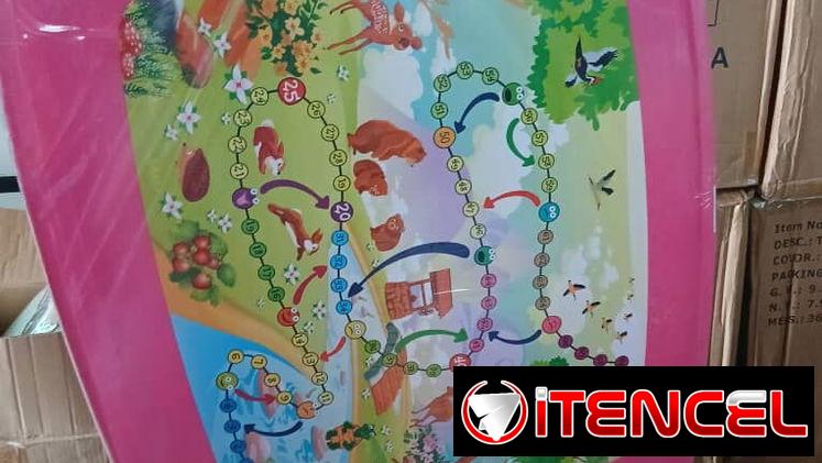 Mesa plastica para niños 35 usd