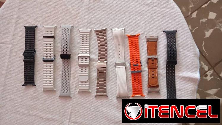 Samsung watch Ultra como new. Incluye varias manillas y cases y cargador!!!