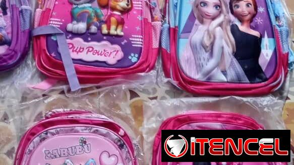 14.5 USD  Combos de 3 piezas. Mochilas con Luces, merendero térmico y cartuchera ✓Medidas: 40x32x20 ✓Material: poliester