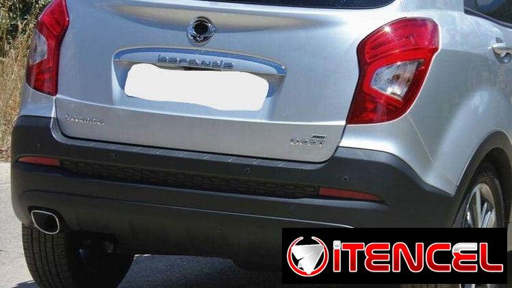 SsangYong Korando ,del 2017 es un carro con transmisión manual,el SUV está bien conservado,tiene todos los papeles