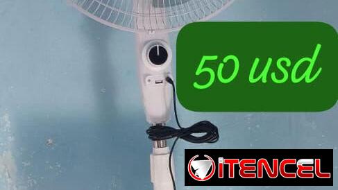 Ventilador de pedestal recargable