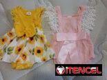 Ropa de bebé,.zapatos y ropa de mujer. Venta de garaje en Playa