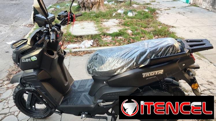 Rebaja, moto automática 150cc full injection.